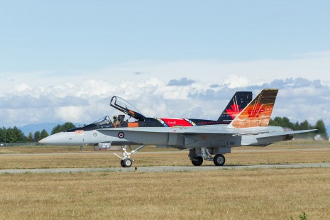 CF-18 Hornet Taxis In